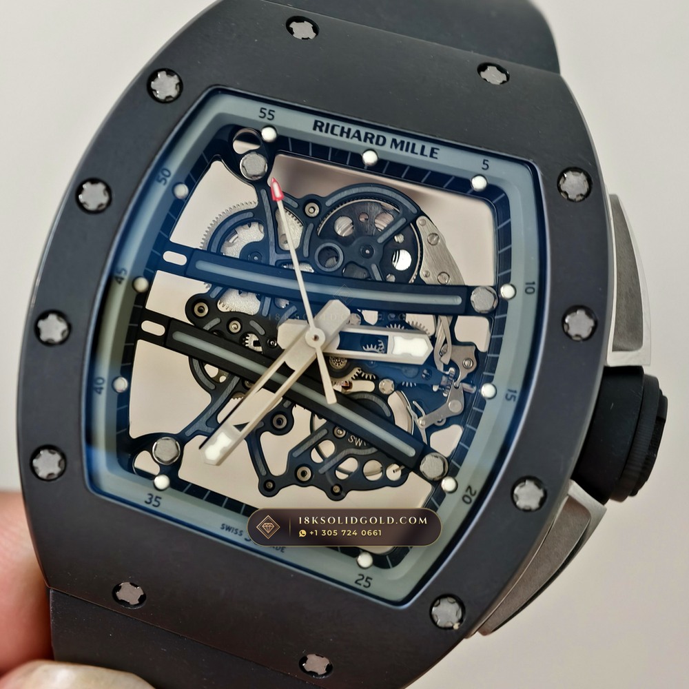 Richard Mille RM 61-01 Yohan Blake Asymmetric Master Watchmaker Spec — Salon Edition angle 3