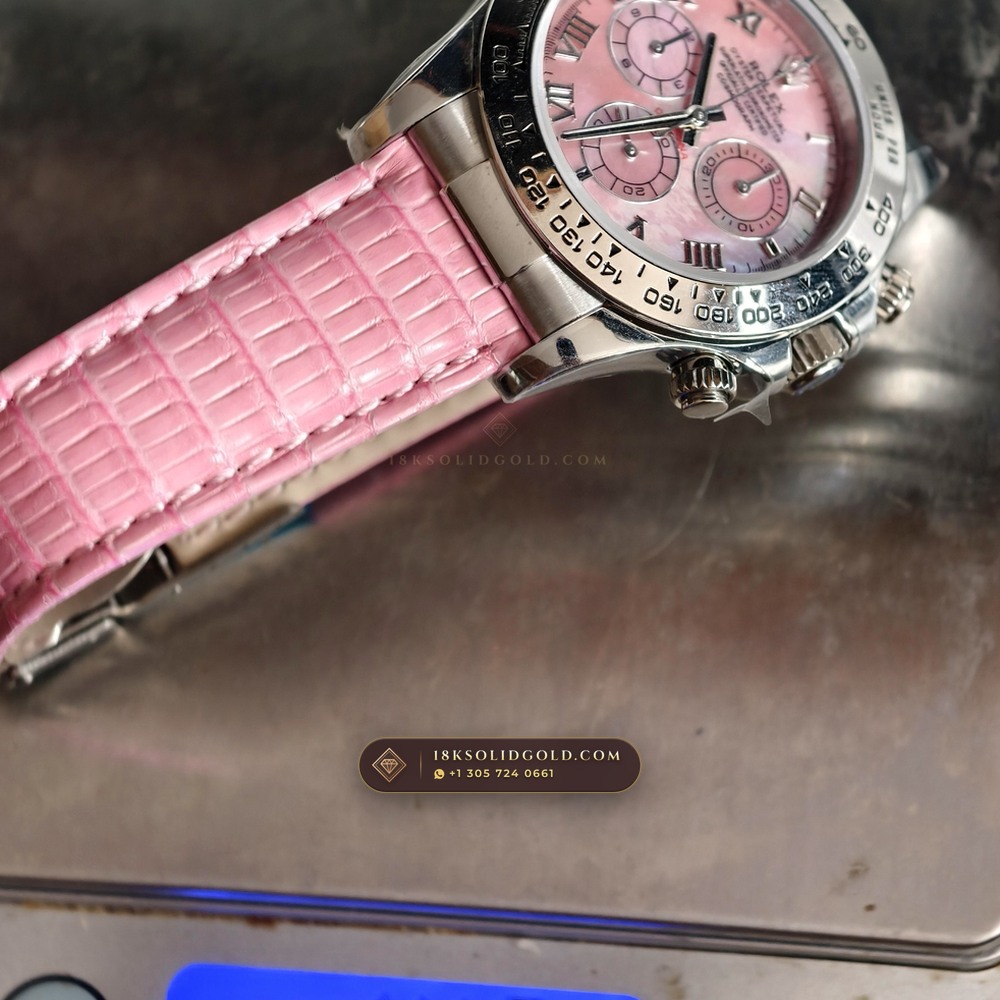 Rolex Cosmograph Daytona Beach Turquoise Blue Mother-of-Pearl 18K White Gold Reference 116519 — Hallmarked Edition — Studio Gallery Plate X in 18K White Gold Au750 (138.7g Verified Mass, Rolex Manufacture Cal. 4130 - 72h Power Reserve)
