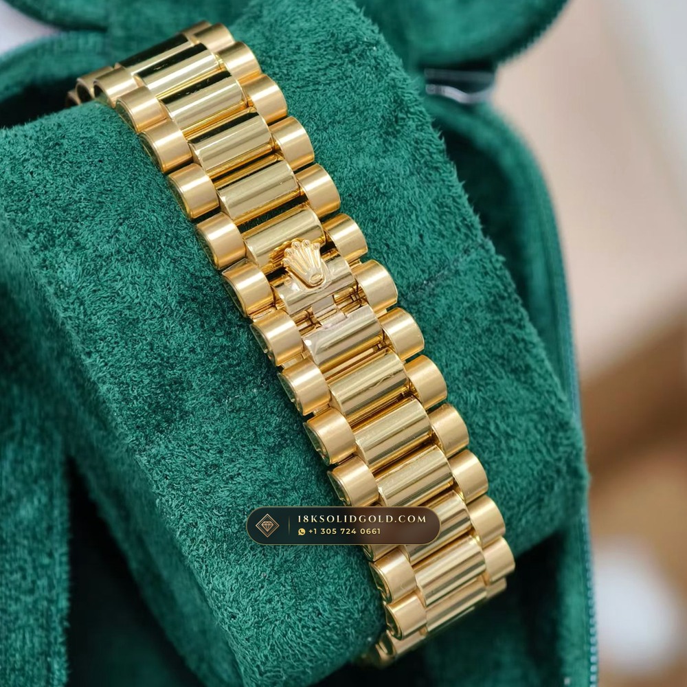 Rolex Day-Date 36 Iridescent Natural Mother-of-Pearl Dial 18K Yellow Gold Reference 128238 — Hallmarked Edition — Studio Gallery Plate VII in 18K Yellow Gold Au750 (183.4g Verified Mass, Rolex Manufacture Cal. 3255 - 70h Power Reserve)