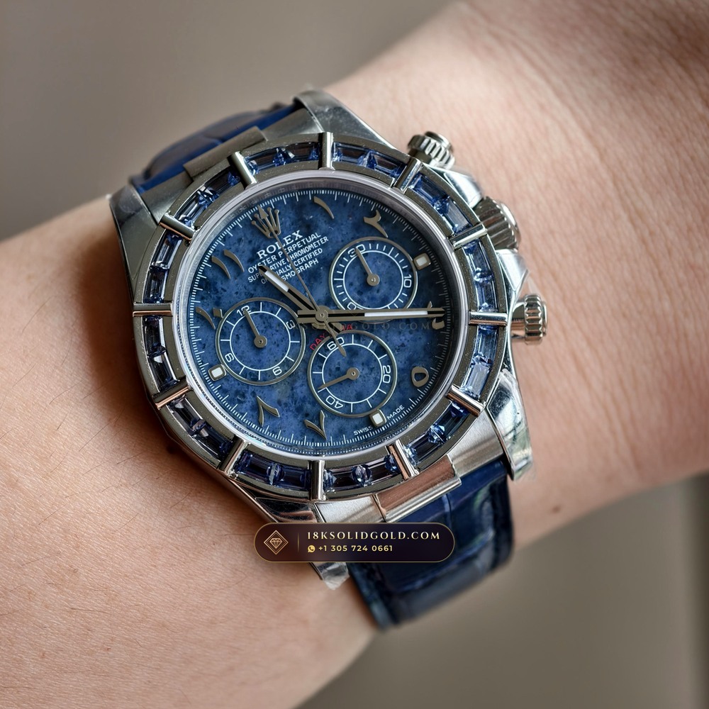 Rolex Cosmograph Daytona Blue Sodalite Stone Dial Diamond-Set Bezel 18K White Gold Reference 116589SACI — Hallmarked Edition — Studio Gallery Plate XI in 18K White Gold Au750 (153.8g Verified Mass, Rolex Manufacture Cal. 4130 - 72h Power Reserve)