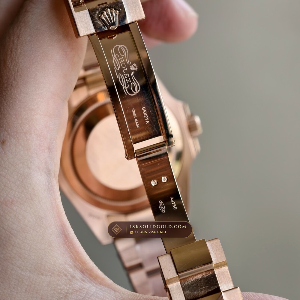 Rolex GMT-Master II Golden Chatoyant Tiger Eye Dial 18K Everose Gold Reference 126715CHNR — Hallmarked Edition — Studio Gallery Plate VII in 18K Rose Gold Au750 (225.4g Verified Mass, Rolex Manufacture Cal. 3285 - 70h Power Reserve)