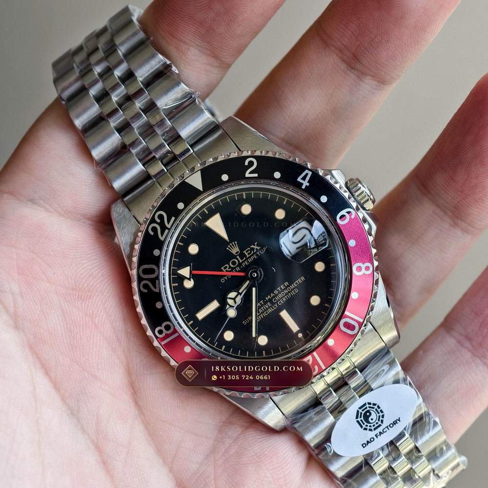 Rolex GMT-Master Vintage Coke Red & Black Bezel Reference 1675 — Salon Edition angle 3