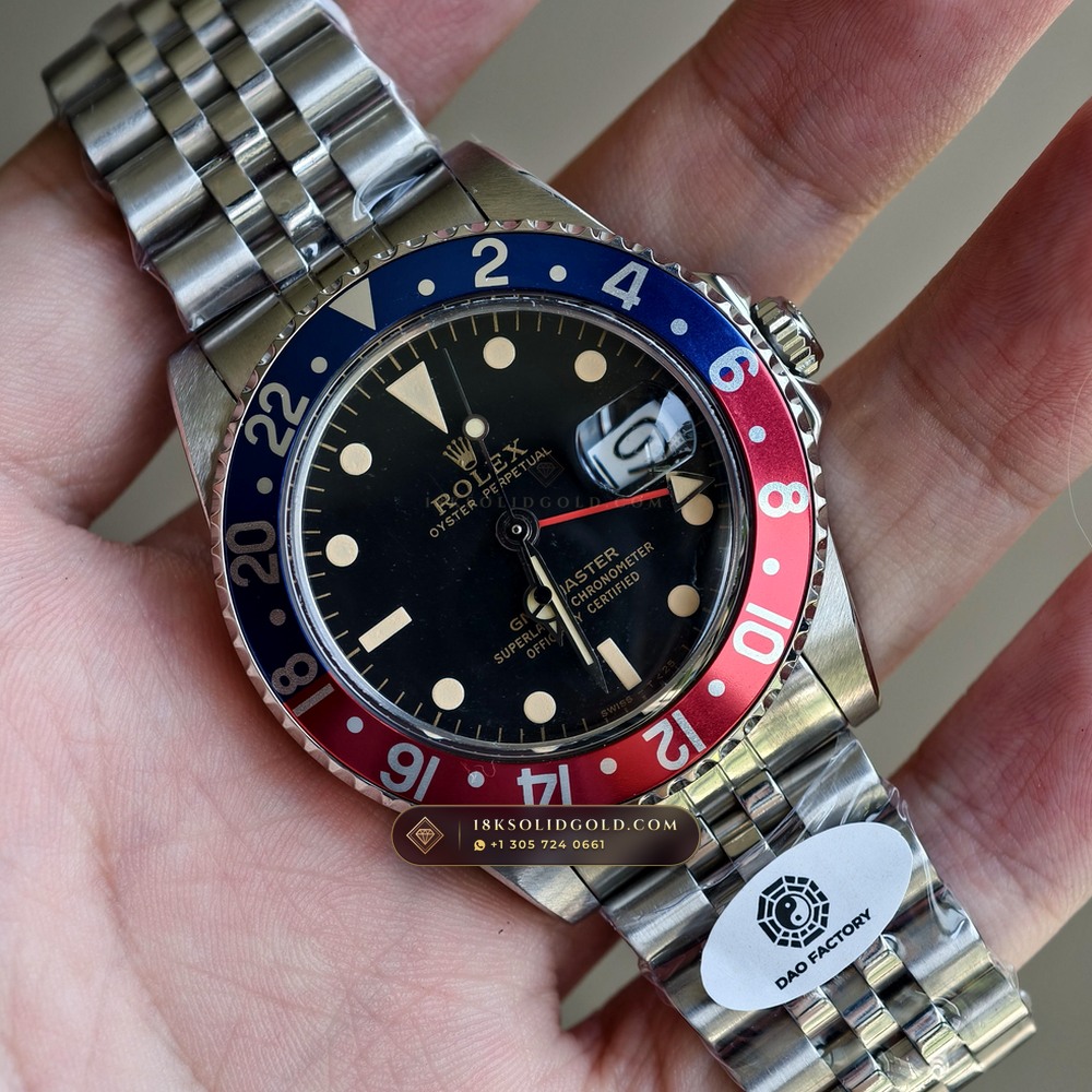 Rolex GMT-Master Vintage Pepsi Red & Blue Cerachrom Reference 1675 — Salon Edition angle 2