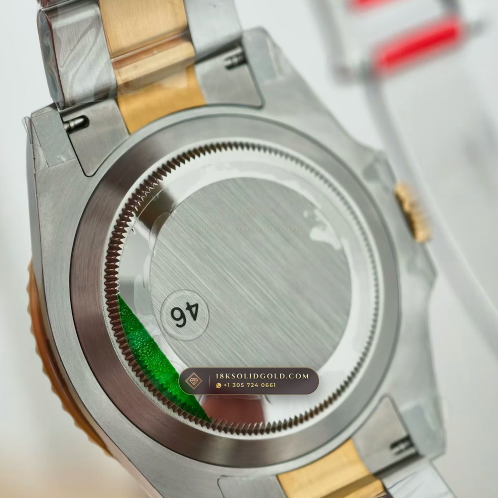 Rolex Submariner Date Reference 126613LN — Salon Edition — Studio Gallery Plate VII in 18K Gold & 904L Oystersteel Rolesor (174.6g Verified Mass, Rolex Manufacture Cal. 3235 - 70h Power Reserve)