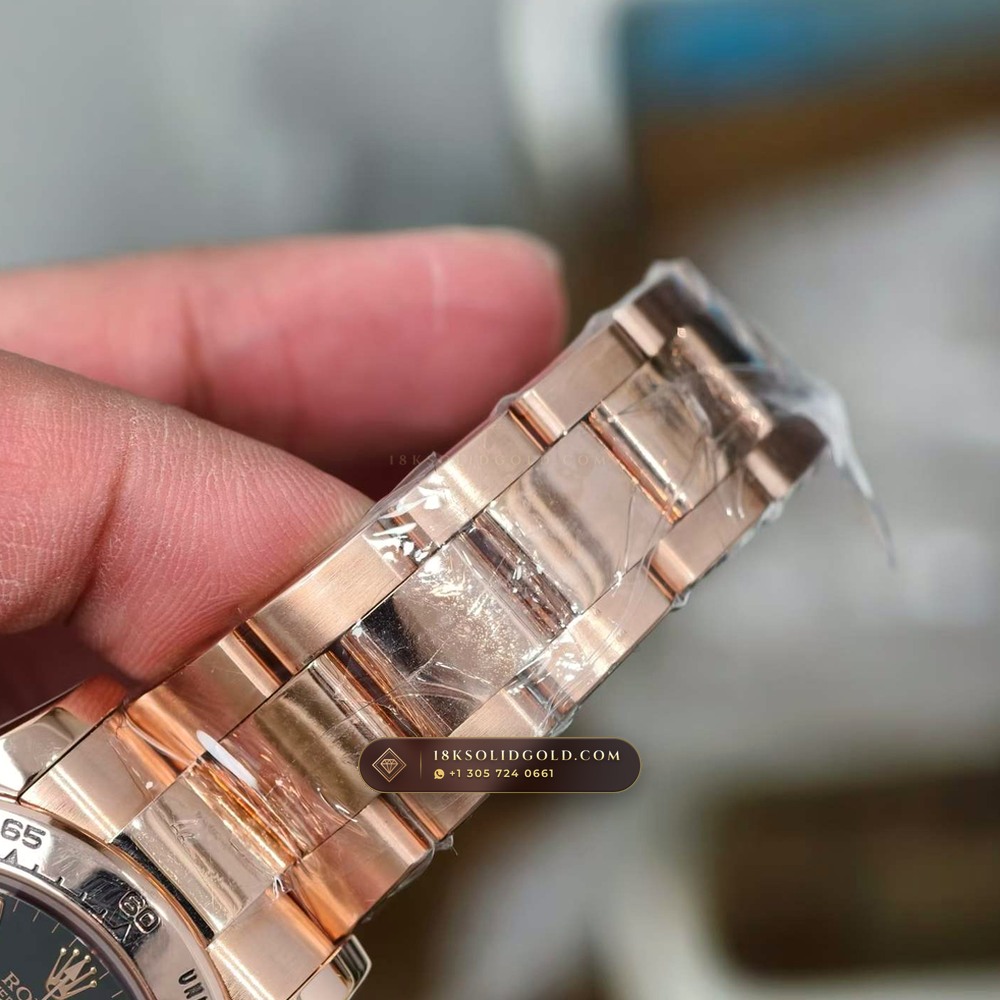 Rolex Cosmograph Daytona 18K Everose Gold Deep Crystal Optics Reference 116505 — Hallmarked Edition — Studio Gallery Plate VII in 18K Rose Gold Au750 (216.8g Verified Mass, Rolex Manufacture Cal. 4130 - 72h Power Reserve)