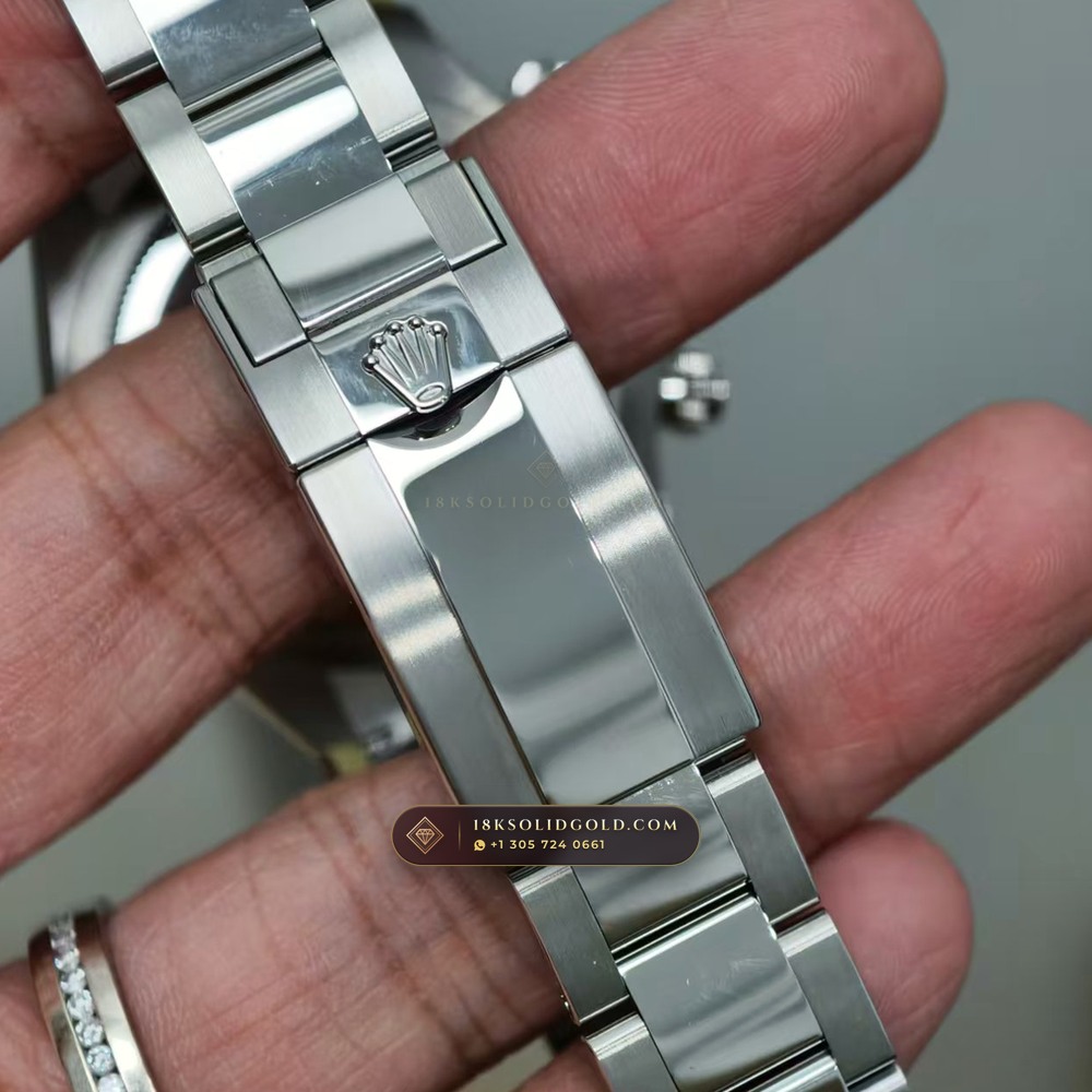 Rolex Cosmograph Daytona Geneva Atelier Spec Reference 126500 — Salon Edition — Studio Gallery Plate VII in 904L Stainless Steel Custom Architecture (143.2g Verified Mass, Rolex Manufacture Cal. 4131 - 72h Power Reserve)