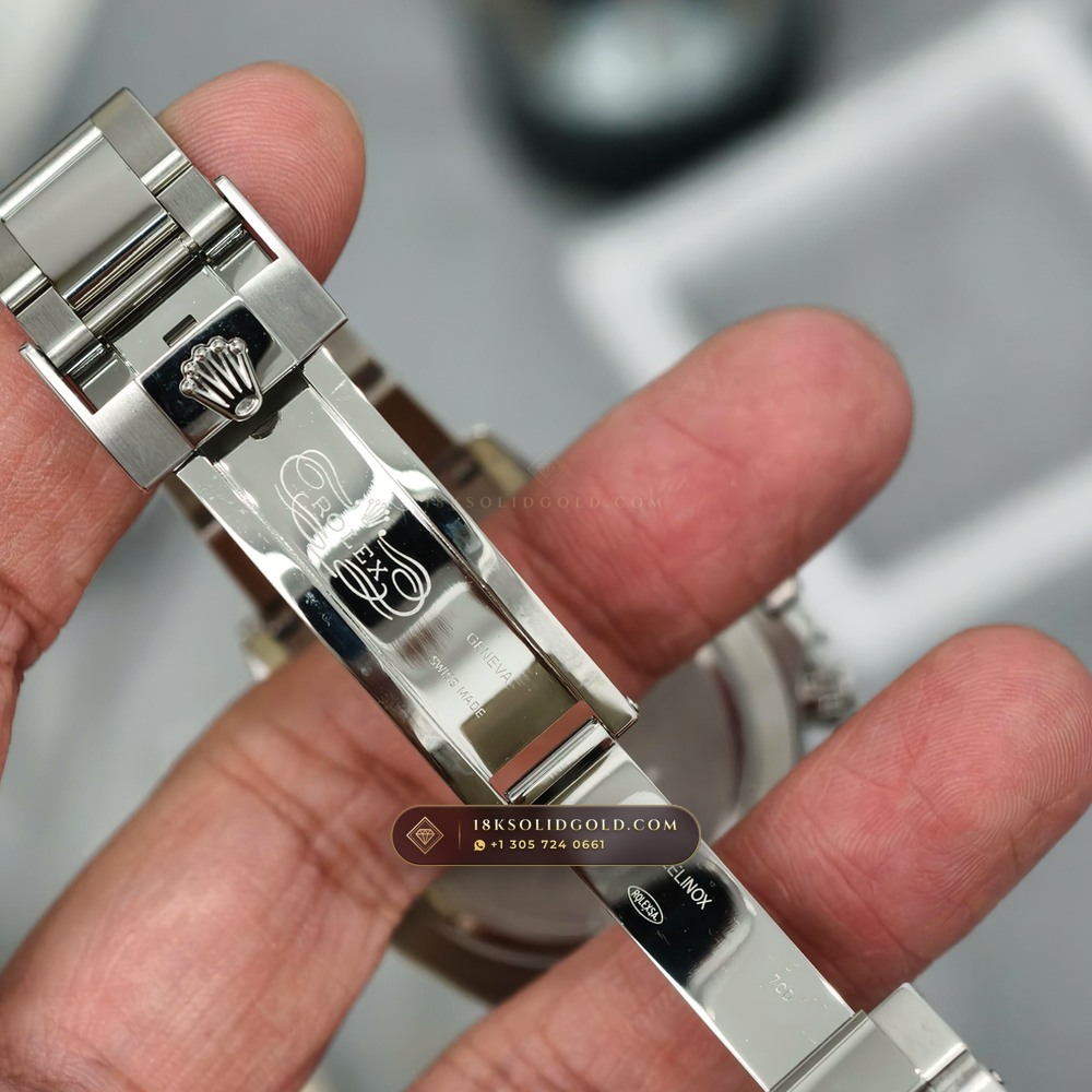 Rolex Cosmograph Daytona Geneva Atelier Spec Reference 116520 — Salon Edition — Studio Gallery Plate VIII in 904L Stainless Steel Custom Architecture (143.4g Verified Mass, Rolex Manufacture Cal. 4130 - 72h Power Reserve)