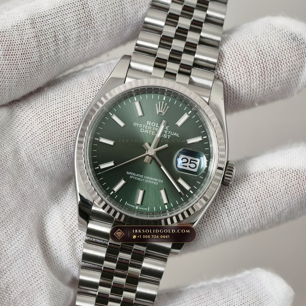 Rolex Datejust 36 Sunray Emerald / Khaki Green Dial Reference 126231 — Salon Edition angle 2