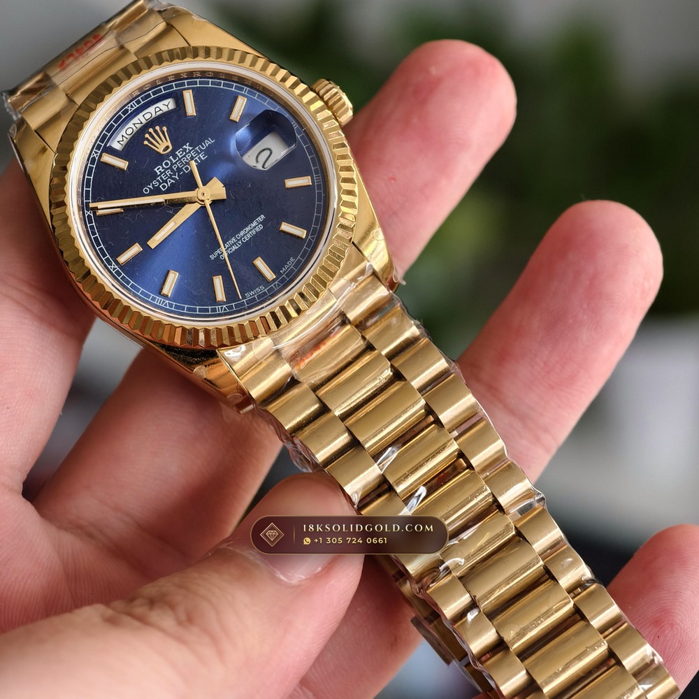 Rolex Day-Date 36 Graduated Royal Blue Sunburst Dial 18K Yellow Gold Reference 118238 — Hallmarked Edition angle 3