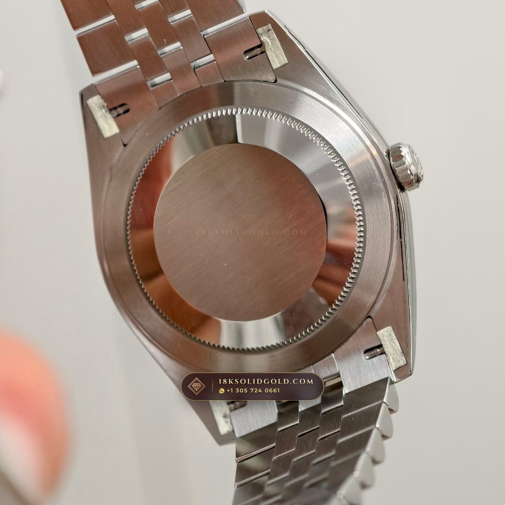 Rolex Datejust 41 Deep Crystal Optics Reference 126331 — Salon Edition — Studio Gallery Plate VIII in 18K Gold & 904L Oystersteel Rolesor (150.4g Verified Mass, Rolex Manufacture Cal. 3235 - 70h Power Reserve)
