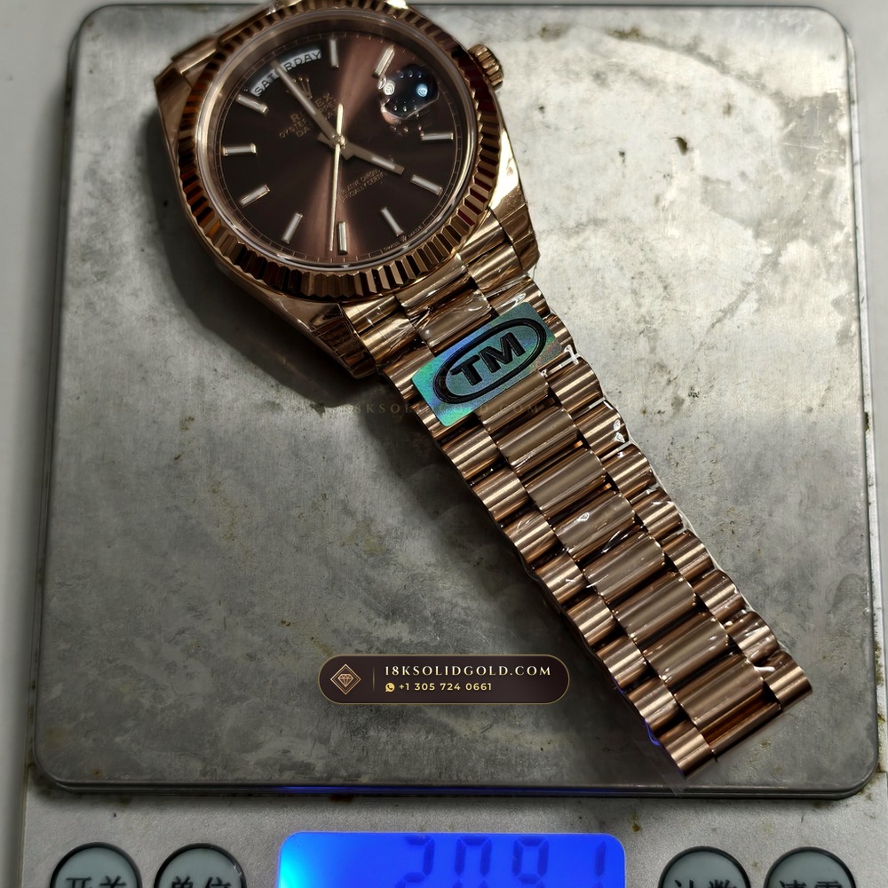 Rolex Day-Date 40 Eisenkiesel Natural Stone Dial 18K Everose Gold Reference 228235 — Hallmarked Edition — Studio Gallery Plate IX in 18K Rose Gold Au750 (210.4g Verified Mass, Rolex Manufacture Cal. 3255 - 70h Power Reserve)