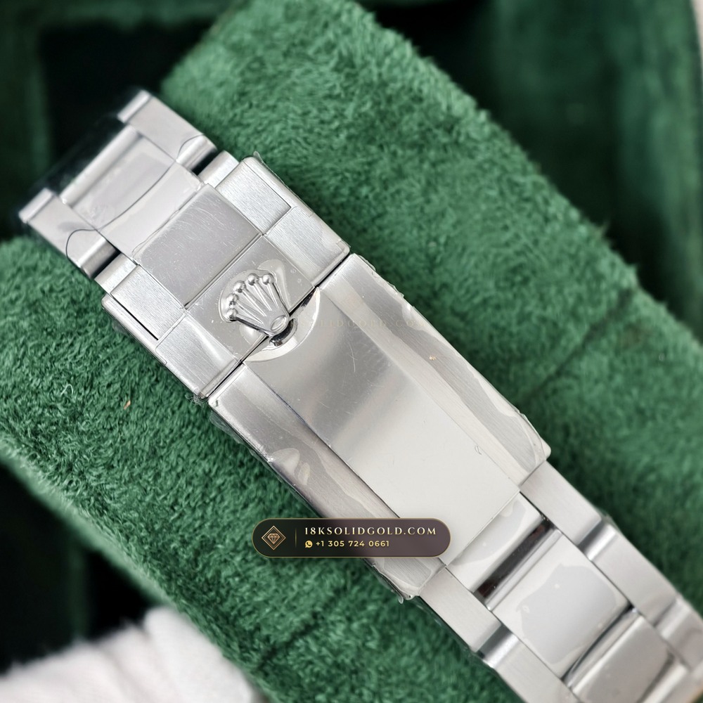 Rolex Cosmograph Daytona Baguette Ruby Bezel 18K White Gold Reference 126599TRU — Hallmarked Edition — Studio Gallery Plate VII in 18K White Gold Au750 (216.8g Verified Mass, Rolex Manufacture Cal. 4131 - 72h Power Reserve)