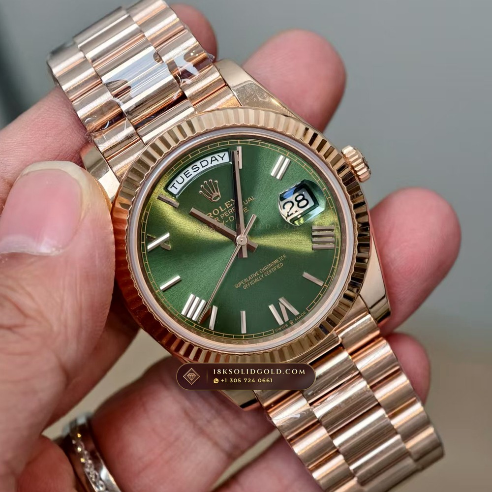 Rolex Day-Date 40 Olive Green Sunray Dial 18K Everose Gold Reference 228235 — Hallmarked Edition angle 3