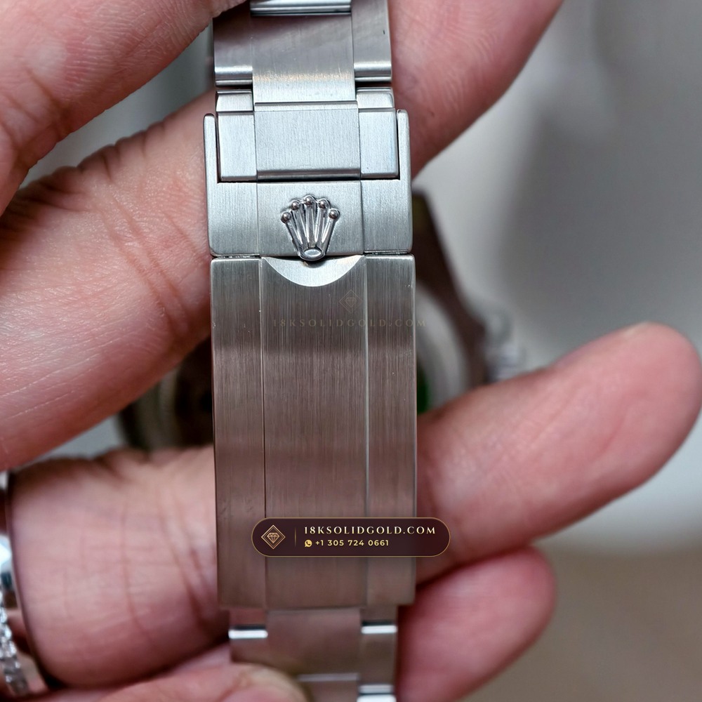 Rolex Submariner Date Hulk Sunburst Green Dial Reference 116610LV — Salon Edition — Studio Gallery Plate XII in 904L Stainless Steel Custom Architecture (156.7g Verified Mass, Rolex Manufacture Cal. 3135)