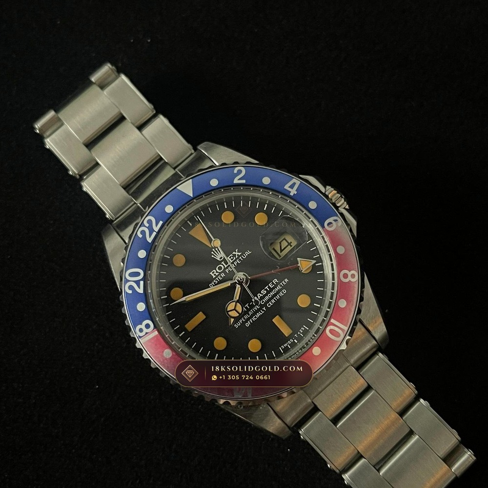 Rolex GMT-Master Vintage Geneva Atelier Spec Reference 1675 — Salon Edition angle 2