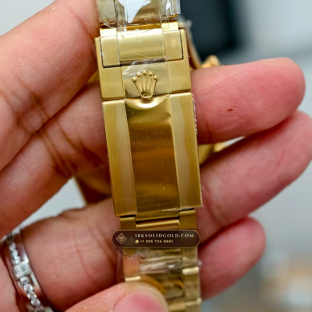 Rolex Cosmograph Daytona John Mayer Emerald Dial 18K Yellow Gold Geneva Atelier Spec Reference 116508 — Hallmarked Edition — Studio Gallery Plate VIII in 18K Yellow Gold Au750 (216.7g Verified Mass, Rolex Manufacture Cal. 4130 - 72h Power Reserve)