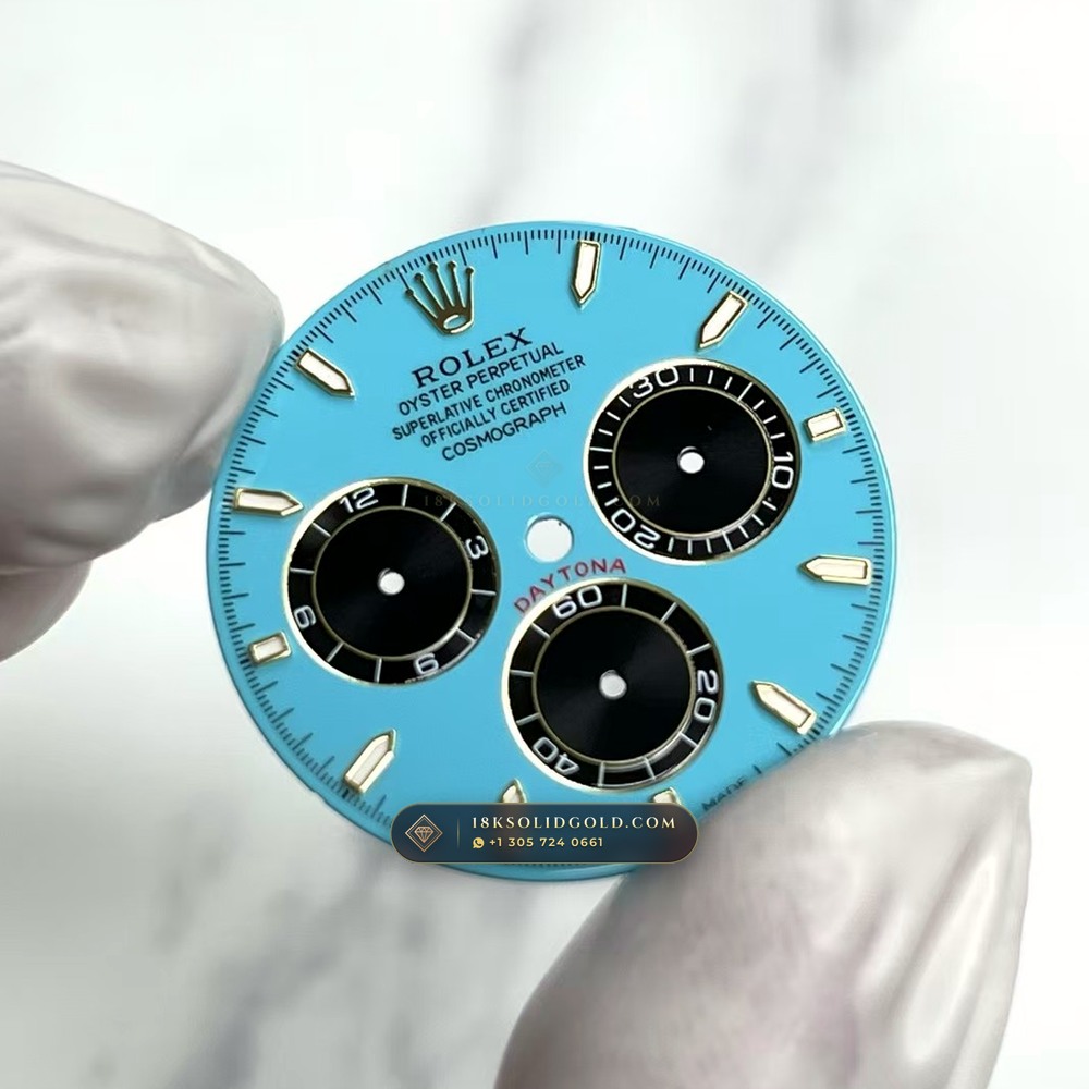Rolex Cosmograph Daytona Tiffany Blue Dial 18K Yellow Gold Reference 126518 — Hallmarked Edition — Studio Gallery Plate IX in 18K Yellow Gold Au750 (160.1g Verified Mass, Rolex Manufacture Cal. 4131 - 72h Power Reserve)