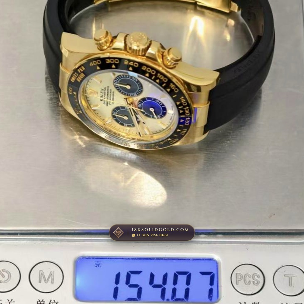 Rolex Cosmograph Daytona 18K Yellow Gold Deep Crystal Optics Reference 126518 — Hallmarked Edition — Studio Gallery Plate VIII in 18K Yellow Gold Au750 (160.8g Verified Mass, Rolex Manufacture Cal. 4131 - 72h Power Reserve)