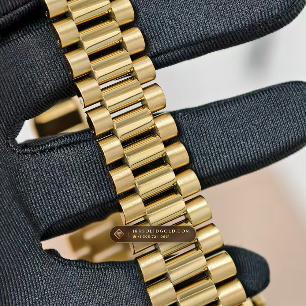 Rolex Day-Date 40 Champagne Sunray Dial 18K Yellow Gold Reference 228238 — Hallmarked Edition — Studio Gallery Plate VII in 18K Yellow Gold Au750 (210.8g Verified Mass, Rolex Manufacture Cal. 3255 - 70h Power Reserve)